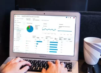 Πώς να ονομάζετε στήλες στο Google Sheets