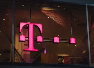 Πώς να διορθώσετε την κάρτα SIM της T-Mobile μόνο για κλήσεις έκτακτης ανάγκης