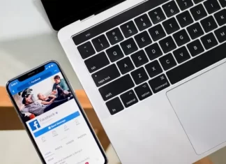 Πώς να ενημερώσετε το προφίλ στο Facebook χωρίς ανάρτηση