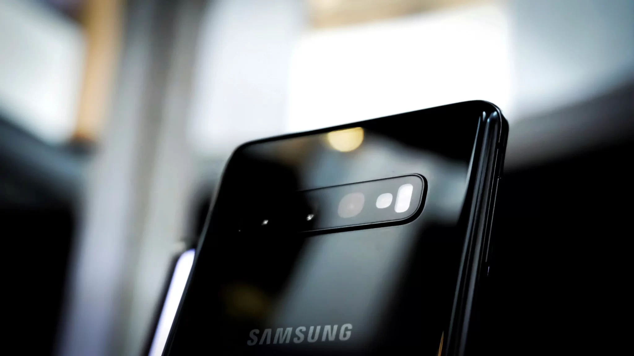 Πώς να περιστρέψετε φωτογραφίες στο Samsung Galaxy S10